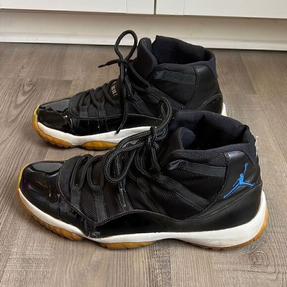 Nike Air Jordan 11 Space Jam 2009 OG Retro Mens Size 11 Sneakers 100% Authentic main image 6